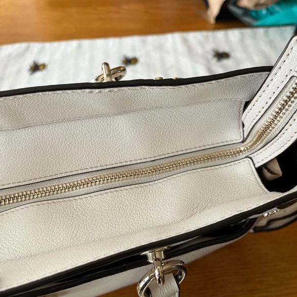 Elegant White Handbag - Picture 9 of 14